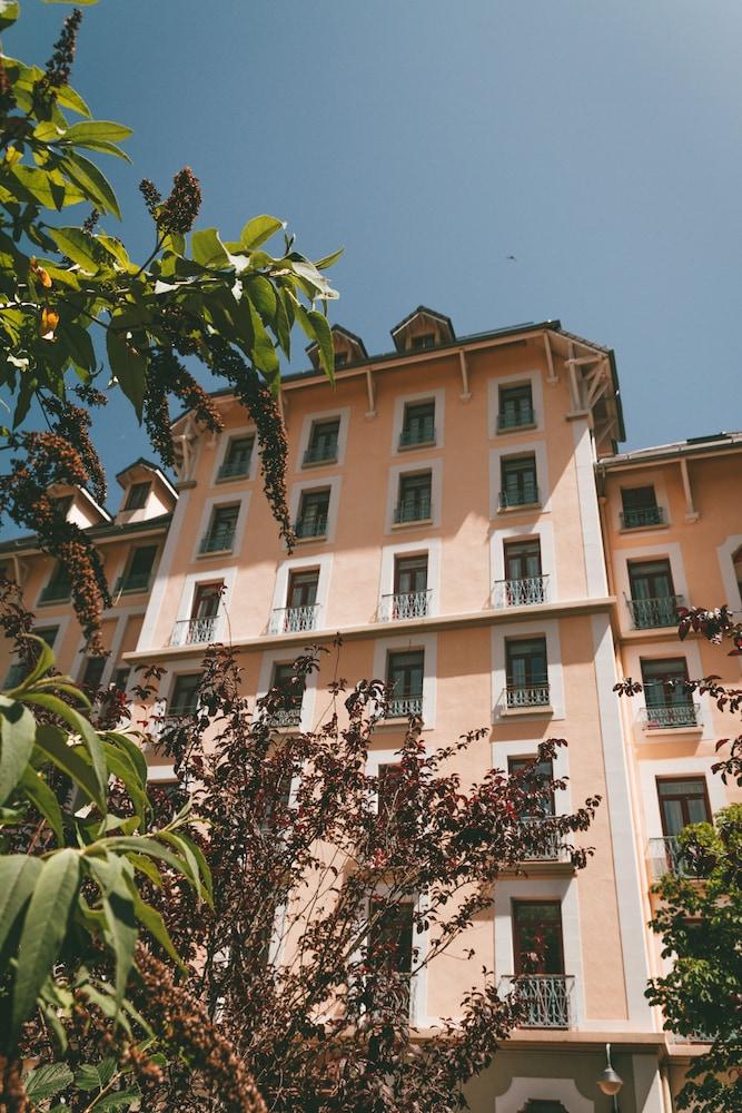 Terres De France - Appart'Hotel Le Splendid Allevard Exteriér fotografie